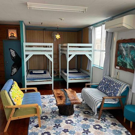 Ferienwohnung Dolphins And Whales Ishigaki  Exterior foto